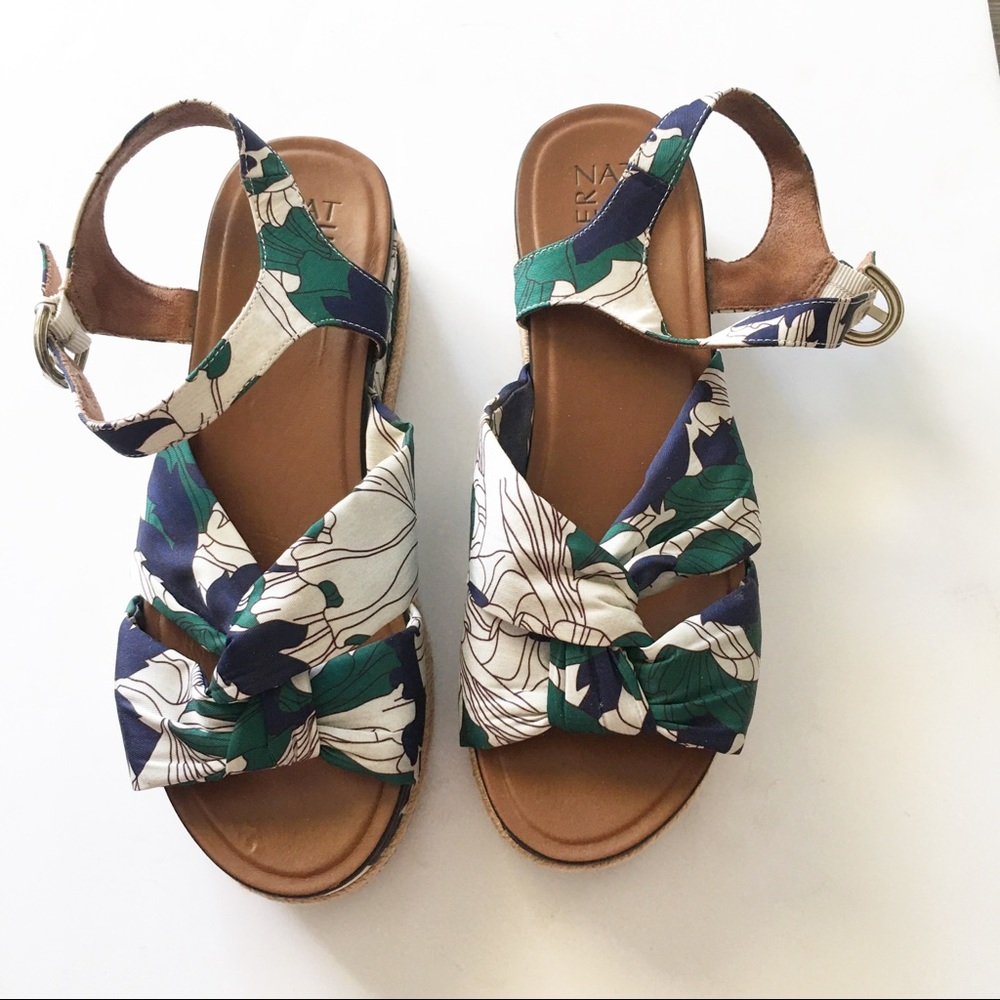 Naturalizer platform sandals